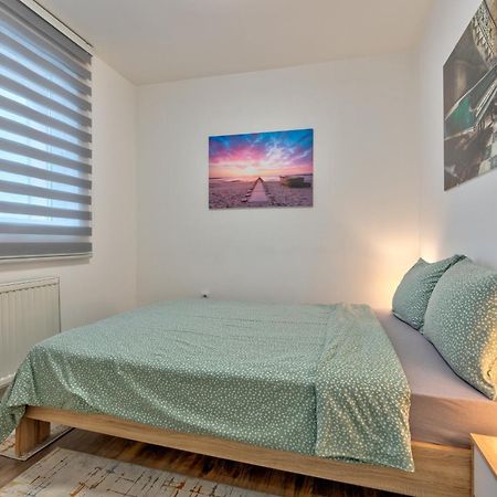 White House Ns Lejlighed Novi Sad Eksteriør billede