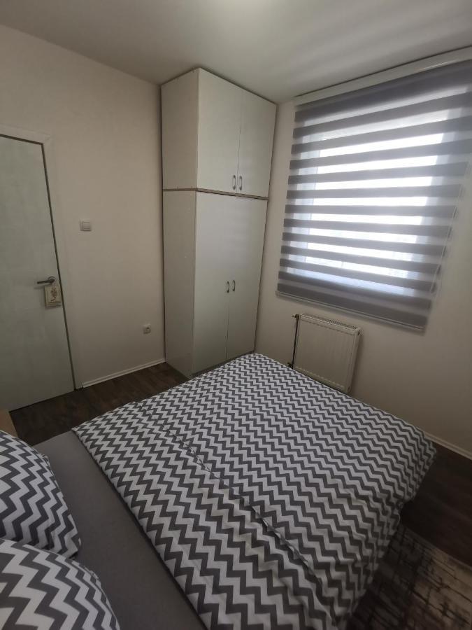 White House Ns Lejlighed Novi Sad Eksteriør billede